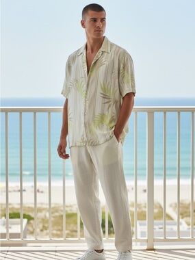 Cubavera Linen Short Sleeve Button Up Shirt with Light Green Palm Print